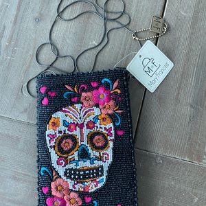 NWT Skull Flower Crossbody Phone Bag